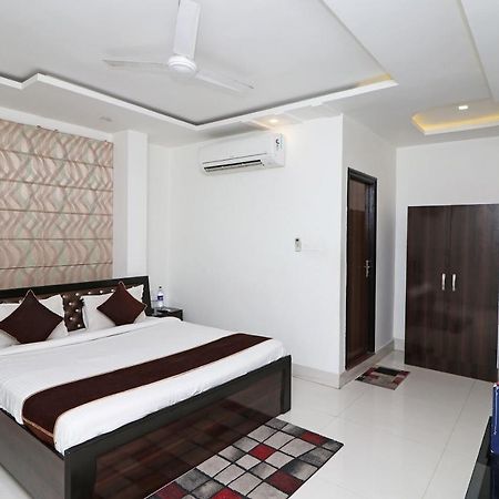 Oyo 8837 Hotel Surya Galaxy Kanpur Luaran gambar