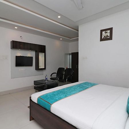 Oyo 8837 Hotel Surya Galaxy Kanpur Luaran gambar