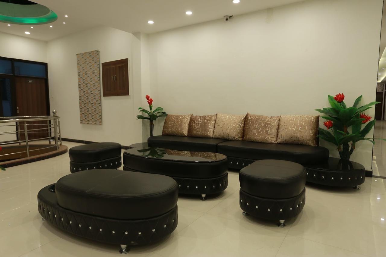 Oyo 8837 Hotel Surya Galaxy Kanpur Luaran gambar
