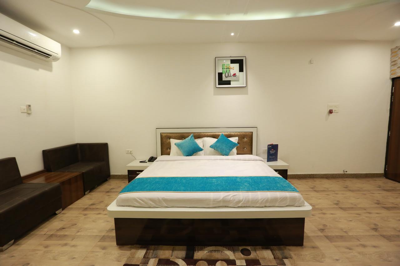 Oyo 8837 Hotel Surya Galaxy Kanpur Luaran gambar