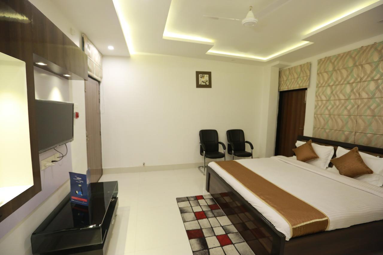 Oyo 8837 Hotel Surya Galaxy Kanpur Luaran gambar