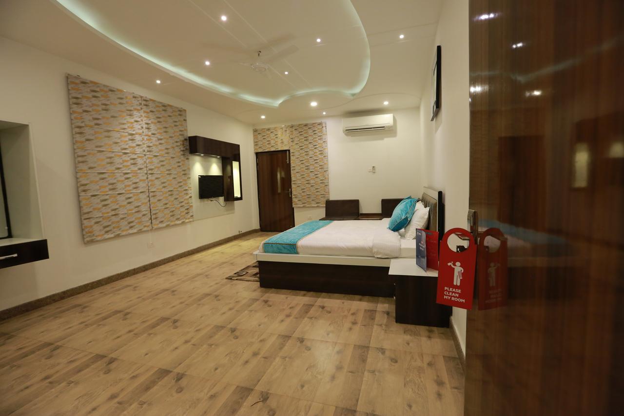 Oyo 8837 Hotel Surya Galaxy Kanpur Luaran gambar