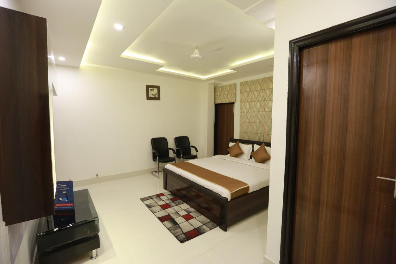 Oyo 8837 Hotel Surya Galaxy Kanpur Luaran gambar