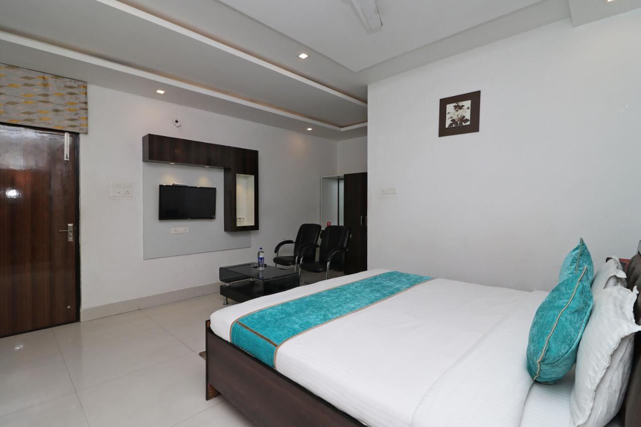 Oyo 8837 Hotel Surya Galaxy Kanpur Luaran gambar
