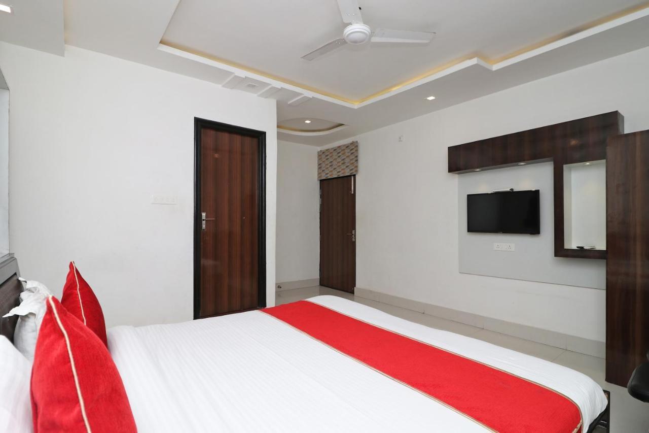 Oyo 8837 Hotel Surya Galaxy Kanpur Luaran gambar